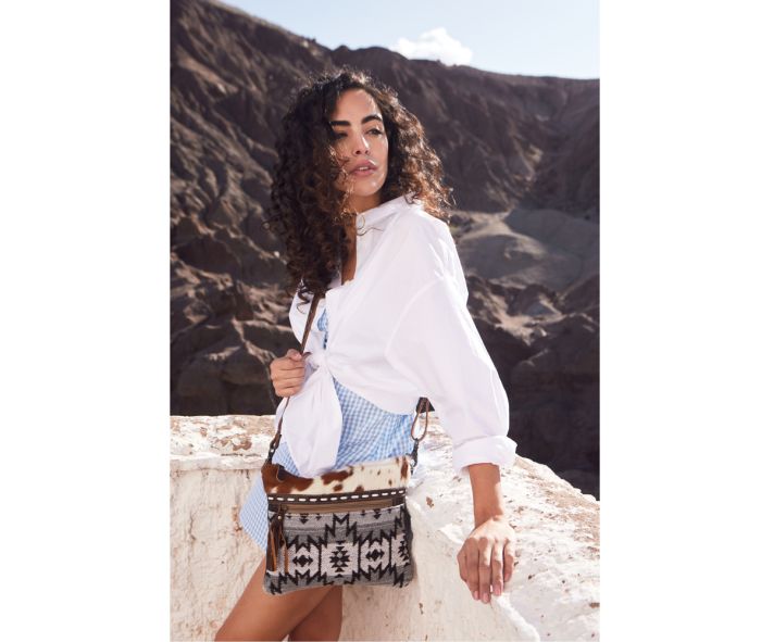 Re-Nao Crossbody